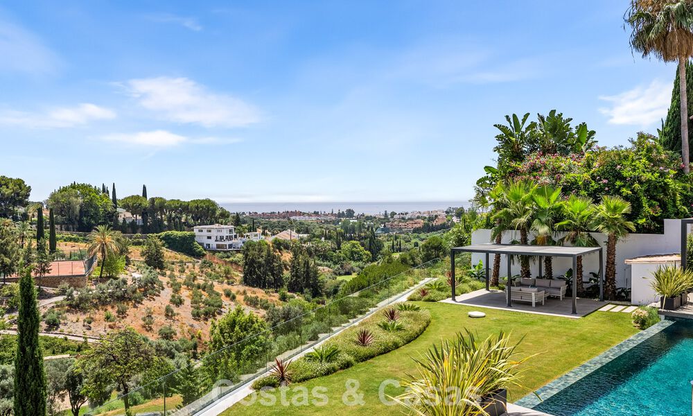 Villa en première ligne de golf avec vue sur le golf et la mer à vendre dans le complexe de golf 5* de Marbella - Benahavis 783390