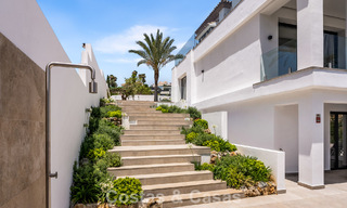 Villa en première ligne de golf avec vue sur le golf et la mer à vendre dans le complexe de golf 5* de Marbella - Benahavis 783391 
