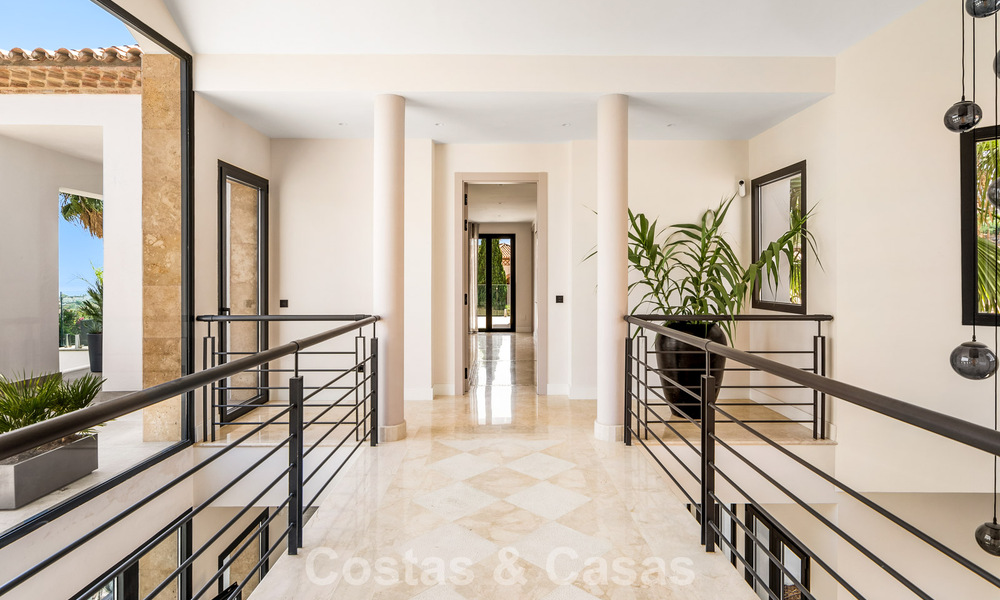 Villa en première ligne de golf avec vue sur le golf et la mer à vendre dans le complexe de golf 5* de Marbella - Benahavis 783396