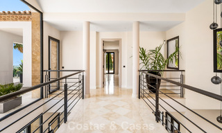 Villa en première ligne de golf avec vue sur le golf et la mer à vendre dans le complexe de golf 5* de Marbella - Benahavis 783396 