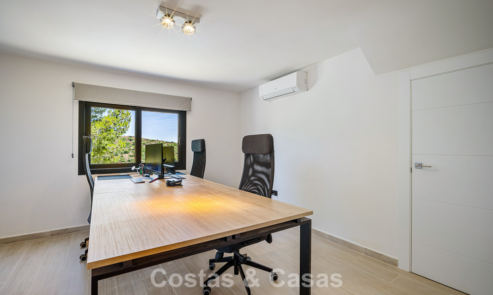 Luxueuse villa méditerranéenne à vendre sur les collines de Nueva Andalucia, Marbella 783221