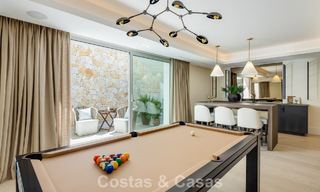Impressionnante villa de luxe avec court de tennis en gazon à vendre, proche des commodités, sur le Golden Mile de Marbella 782696 