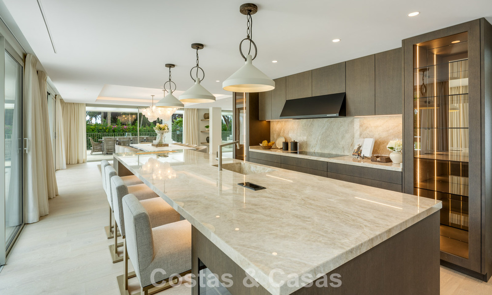 Impressionnante villa de luxe avec court de tennis en gazon à vendre, proche des commodités, sur le Golden Mile de Marbella 782706