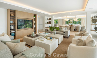 Impressionnante villa de luxe avec court de tennis en gazon à vendre, proche des commodités, sur le Golden Mile de Marbella 782710 