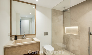 Impressionnante villa de luxe avec court de tennis en gazon à vendre, proche des commodités, sur le Golden Mile de Marbella 782717 