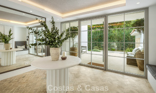 Impressionnante villa de luxe avec court de tennis en gazon à vendre, proche des commodités, sur le Golden Mile de Marbella 782719 