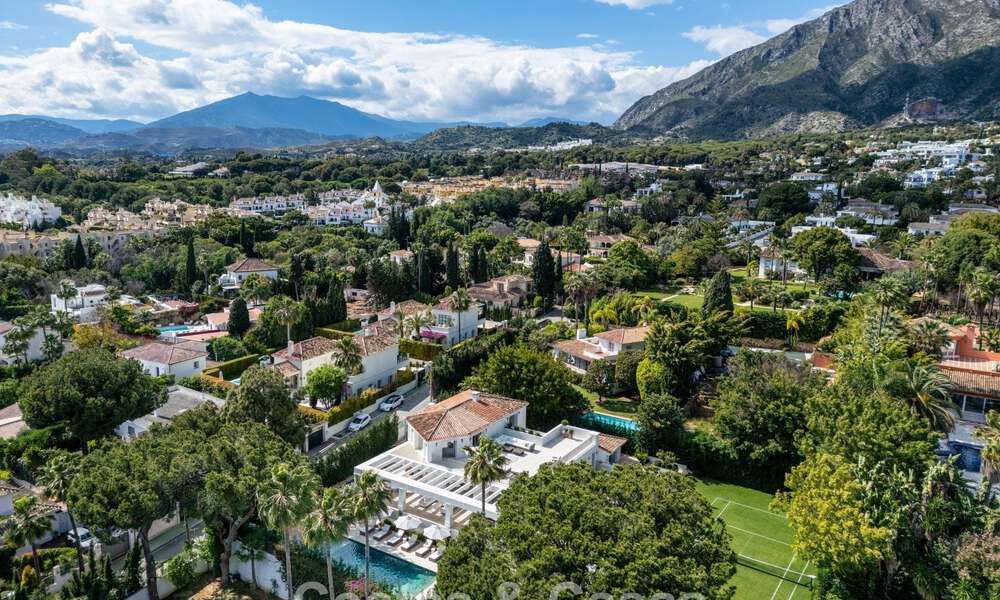Impressionnante villa de luxe avec court de tennis en gazon à vendre, proche des commodités, sur le Golden Mile de Marbella 782725