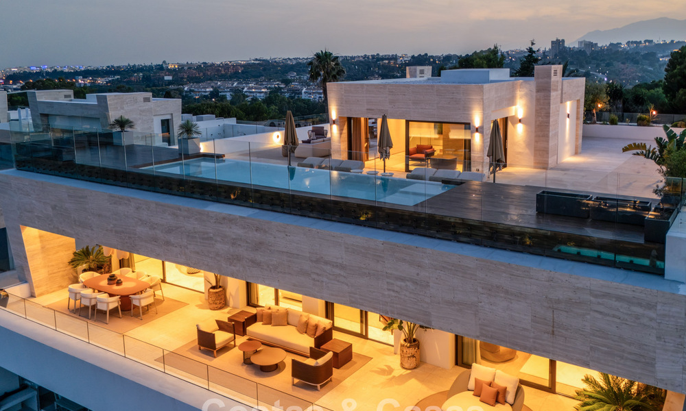 Penthouse design haut de gamme, prête à emménager, à vendre dans un complexe de premier ordre sur le Golden Mile de Marbella 782736