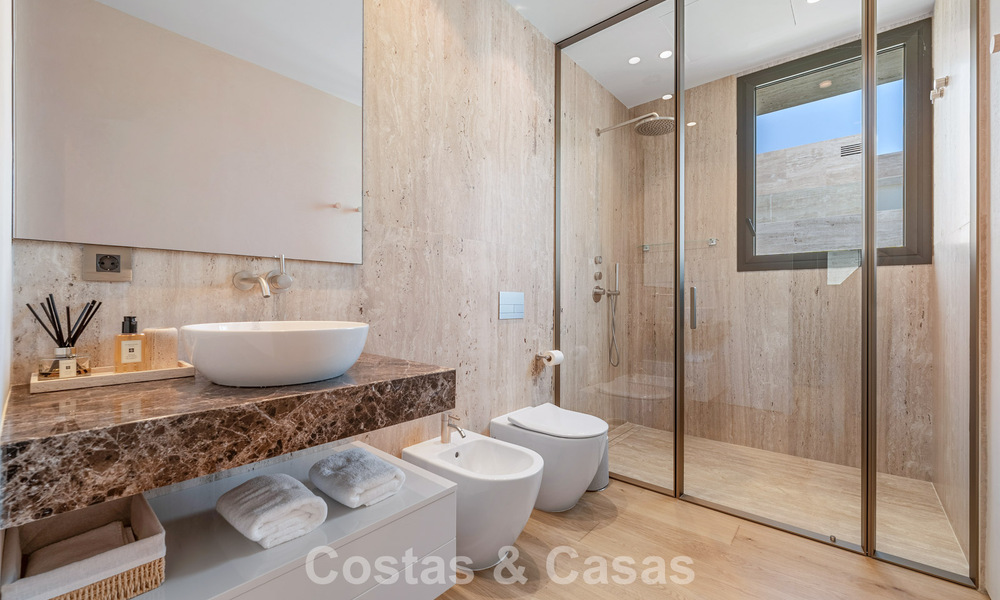 Penthouse design haut de gamme, prête à emménager, à vendre dans un complexe de premier ordre sur le Golden Mile de Marbella 782741