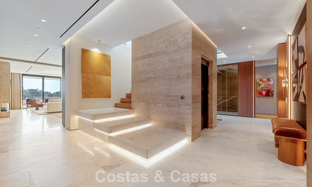 Penthouse design haut de gamme, prête à emménager, à vendre dans un complexe de premier ordre sur le Golden Mile de Marbella 782746