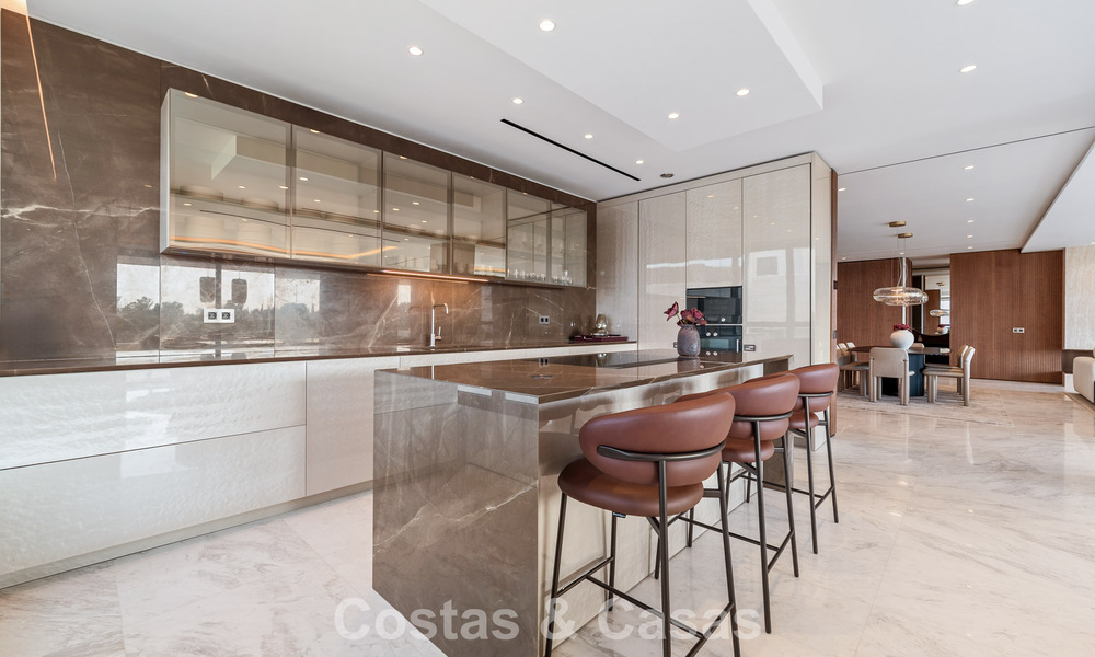 Penthouse design haut de gamme, prête à emménager, à vendre dans un complexe de premier ordre sur le Golden Mile de Marbella 782759