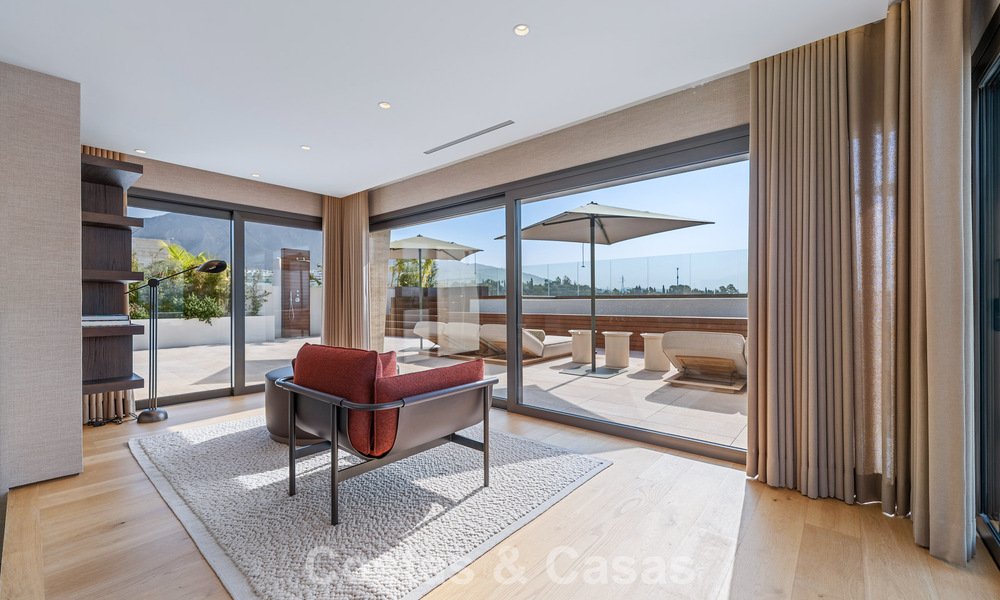 Penthouse design haut de gamme, prête à emménager, à vendre dans un complexe de premier ordre sur le Golden Mile de Marbella 782763