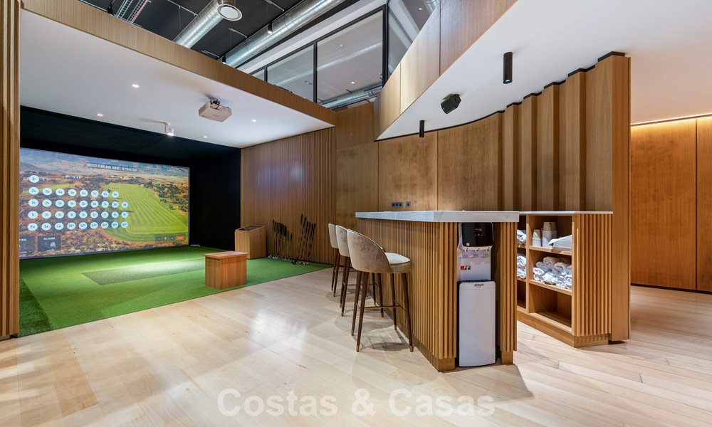 Penthouse design haut de gamme, prête à emménager, à vendre dans un complexe de premier ordre sur le Golden Mile de Marbella 782768