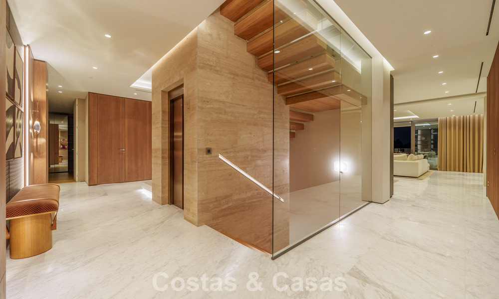 Penthouse design haut de gamme, prête à emménager, à vendre dans un complexe de premier ordre sur le Golden Mile de Marbella 782796