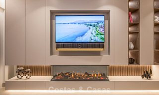 Appartement modernisé et de haute qualité en bord de mer avec vue sur la mer, jardin et piscine privés, Marbella - Estepona 782612 