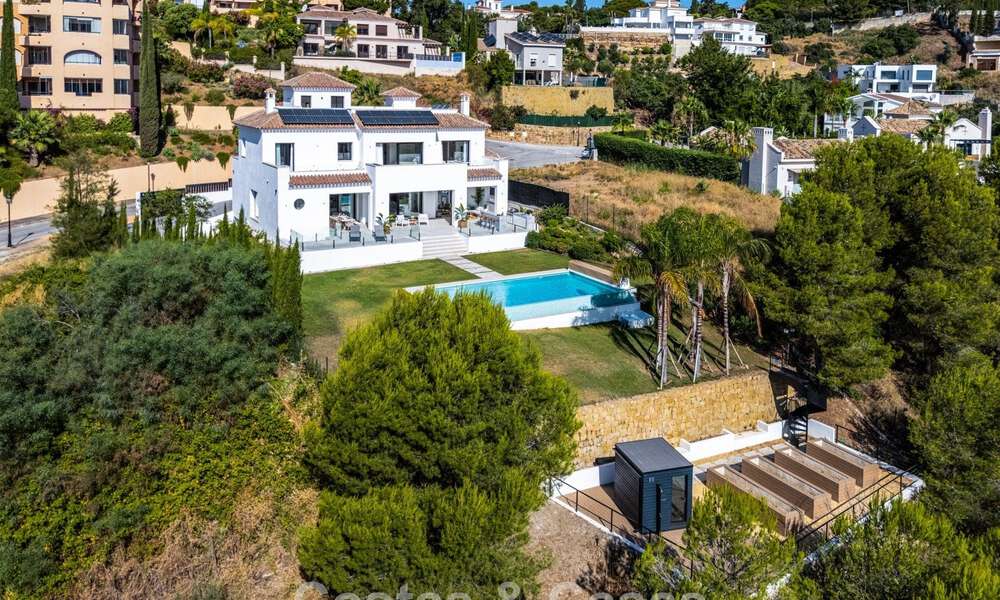 Villa de style méditerranéen moderne en première ligne de golf à vendre à Elviria, à l'est du centre de Marbella 783012