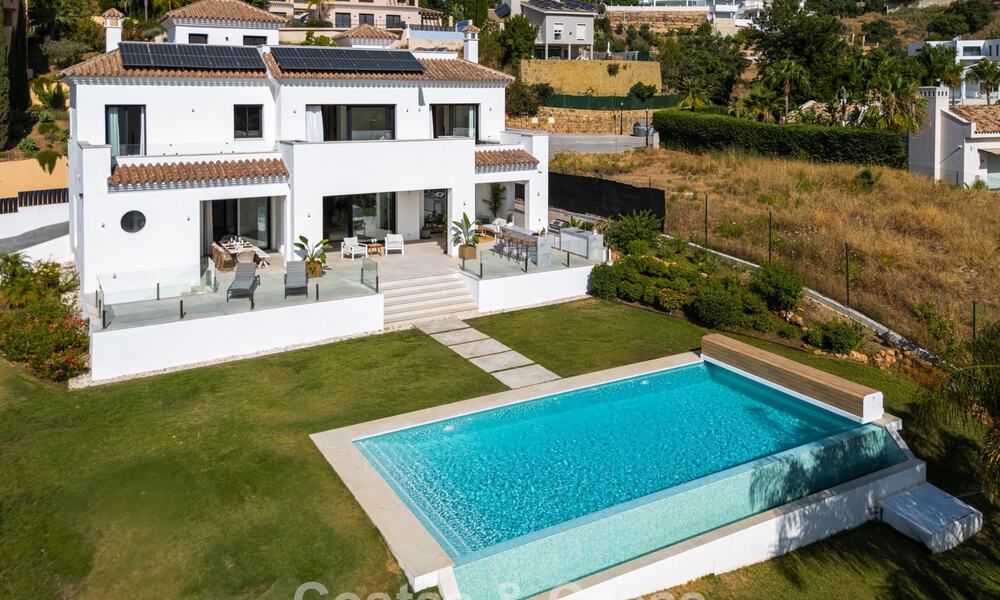 Villa de style méditerranéen moderne en première ligne de golf à vendre à Elviria, à l'est du centre de Marbella 783014