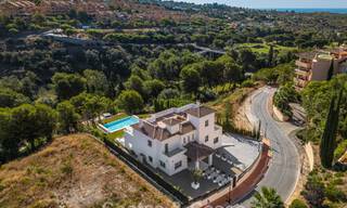 Villa de style méditerranéen moderne en première ligne de golf à vendre à Elviria, à l'est du centre de Marbella 783015 