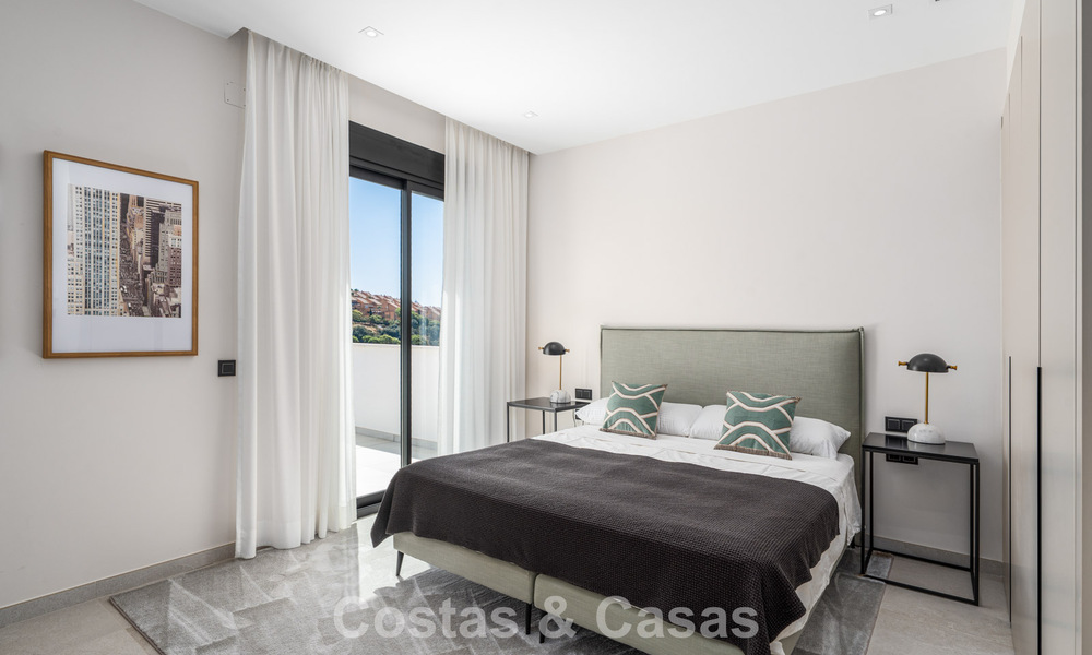 Villa de style méditerranéen moderne en première ligne de golf à vendre à Elviria, à l'est du centre de Marbella 783022