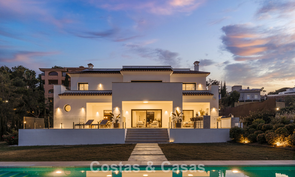 Villa de style méditerranéen moderne en première ligne de golf à vendre à Elviria, à l'est du centre de Marbella 783030