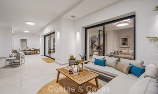 Villa de style méditerranéen moderne en première ligne de golf à vendre à Elviria, à l'est du centre de Marbella 783031 