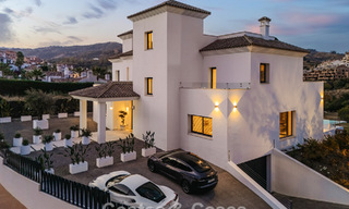 Villa de style méditerranéen moderne en première ligne de golf à vendre à Elviria, à l'est du centre de Marbella 783036 