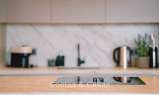 Spacieuse maison de ville de 3 chambres, prête à emménager, avec vue sur le golf et la mer, à vendre à Marbella - Benahavis 782970 