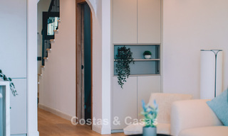 Spacieuse maison de ville de 3 chambres, prête à emménager, avec vue sur le golf et la mer, à vendre à Marbella - Benahavis 783000 