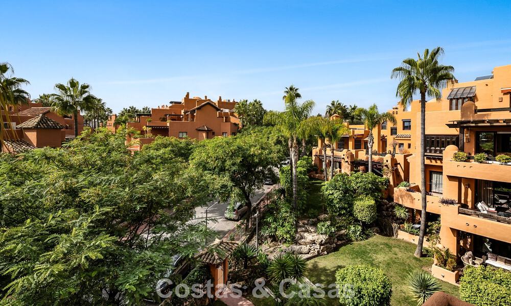 Exceptionnel penthouse en duplex à vendre, à quelques pas de Puerto Banús à Nueva Andalucia, Marbella 783047