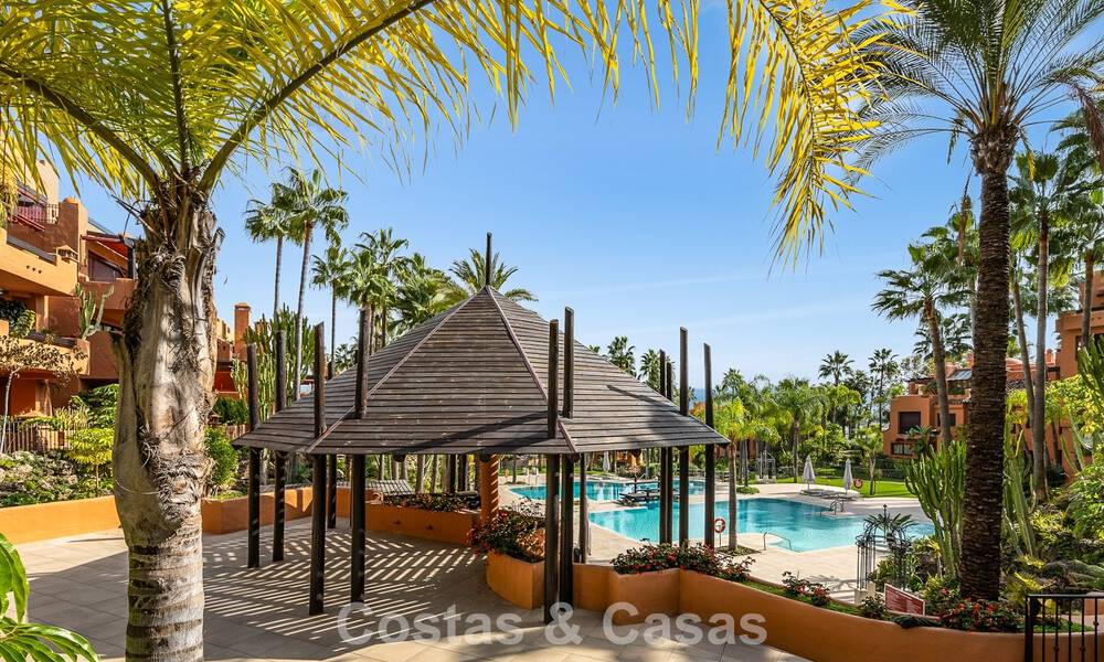 Exceptionnel penthouse en duplex à vendre, à quelques pas de Puerto Banús à Nueva Andalucia, Marbella 783056