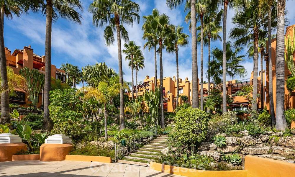 Exceptionnel penthouse en duplex à vendre, à quelques pas de Puerto Banús à Nueva Andalucia, Marbella 783060