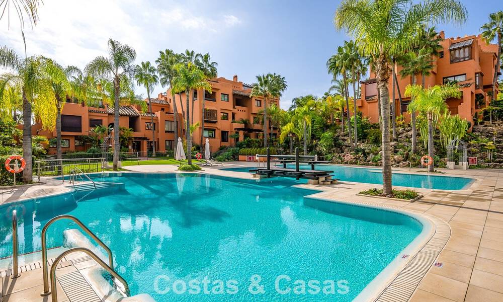 Exceptionnel penthouse en duplex à vendre, à quelques pas de Puerto Banús à Nueva Andalucia, Marbella 783062