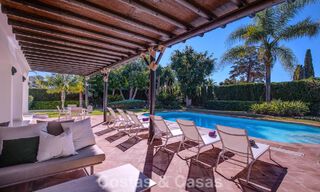 Villa de luxe de style méditerranéen à vendre à quelques pas de la plage et des commodités à Guadalmina Baja, Marbella 783101 