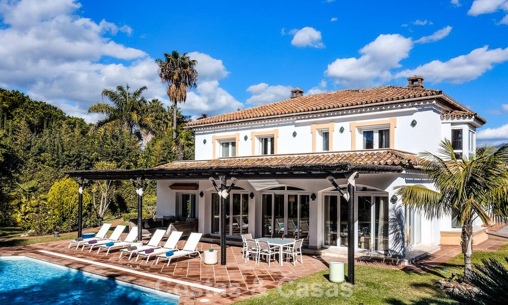 Villa de luxe de style méditerranéen à vendre à quelques pas de la plage et des commodités à Guadalmina Baja, Marbella 783118