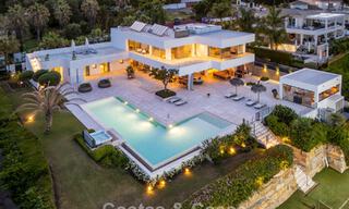 Villa de luxe sophistiquée à vendre avec court de tennis privé au cœur de Nueva Andalucia, Marbella 783599 