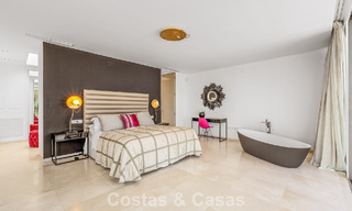Villa de luxe sophistiquée à vendre avec court de tennis privé au cœur de Nueva Andalucia, Marbella 783611 