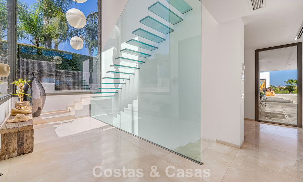 Villa de luxe sophistiquée à vendre avec court de tennis privé au cœur de Nueva Andalucia, Marbella 783615
