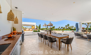 Villa de luxe sophistiquée à vendre avec court de tennis privé au cœur de Nueva Andalucia, Marbella 783623 