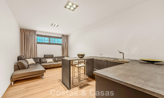 Villa de luxe sophistiquée à vendre avec court de tennis privé au cœur de Nueva Andalucia, Marbella 783639 