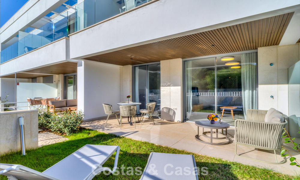 Appartement deux chambres au rez-de-chaussée à vendre à quelques pas de la plage à Elviria, Marbella 783647