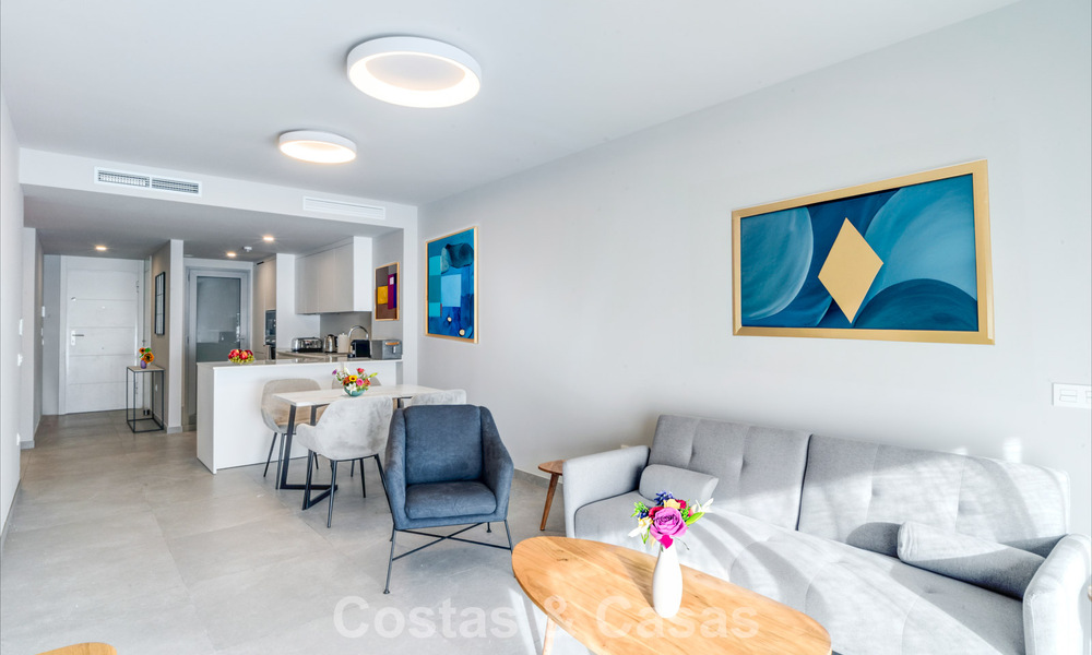 Appartement deux chambres au rez-de-chaussée à vendre à quelques pas de la plage à Elviria, Marbella 783653