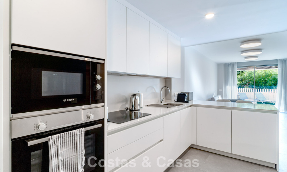 Appartement deux chambres au rez-de-chaussée à vendre à quelques pas de la plage à Elviria, Marbella 783663