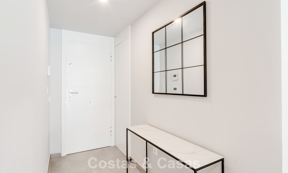 Appartement deux chambres au rez-de-chaussée à vendre à quelques pas de la plage à Elviria, Marbella 783664