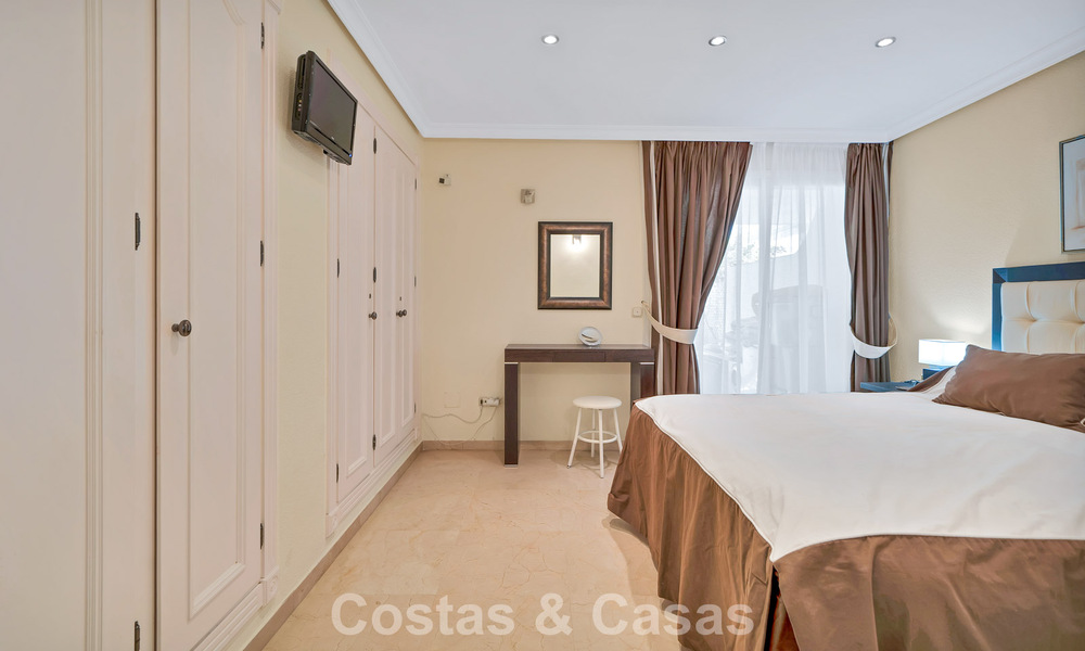Appartement en rez-de-chaussée à vendre dans une résidence en bord de mer sur le New Golden Mile, Marbella - Estepona 783672