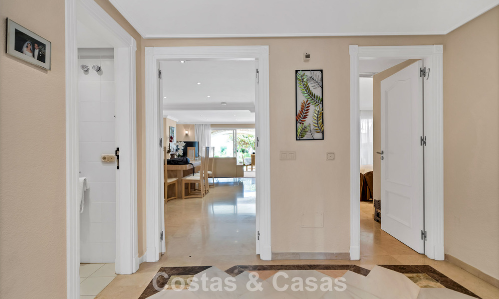 Appartement en rez-de-chaussée à vendre dans une résidence en bord de mer sur le New Golden Mile, Marbella - Estepona 783683