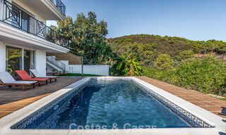 Spacieuse villa familiale avec piscine privée et vue panoramique, nichée dans les collines d'Estepona 783710 