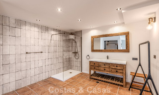 Spacieuse villa familiale avec piscine privée et vue panoramique, nichée dans les collines d'Estepona 783733 