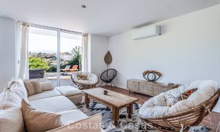 Spacieuse villa familiale avec piscine privée et vue panoramique, nichée dans les collines d'Estepona 783734 