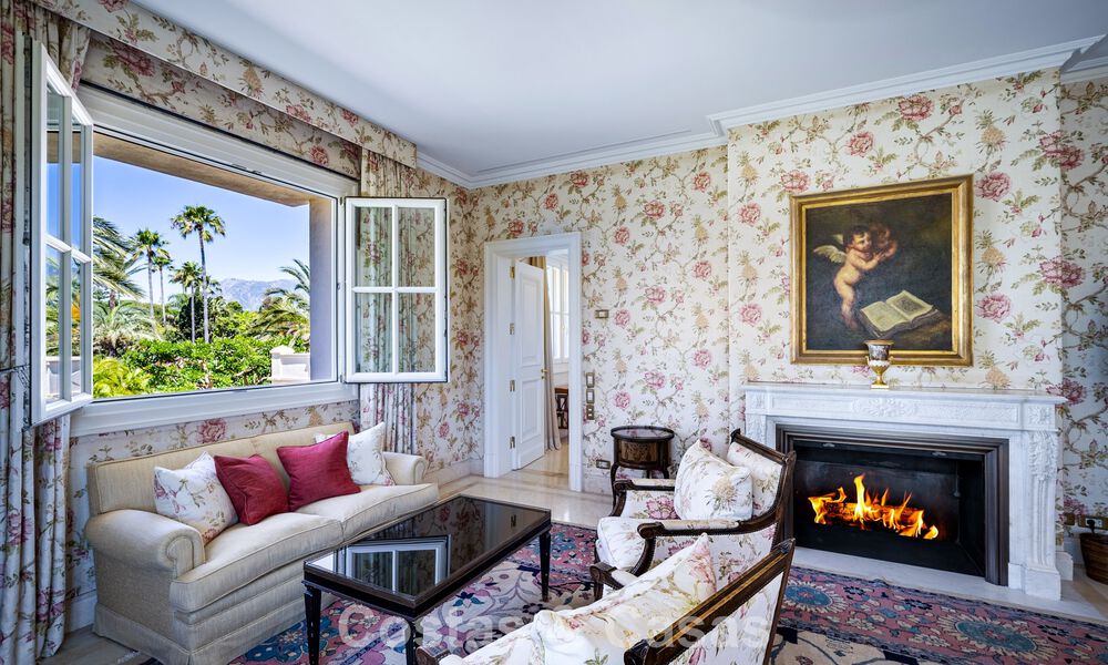 Villa de luxe méditerranéenne classique à vendre à quelques pas de la plage de Los Monteros, à l'est du centre de Marbella 783738