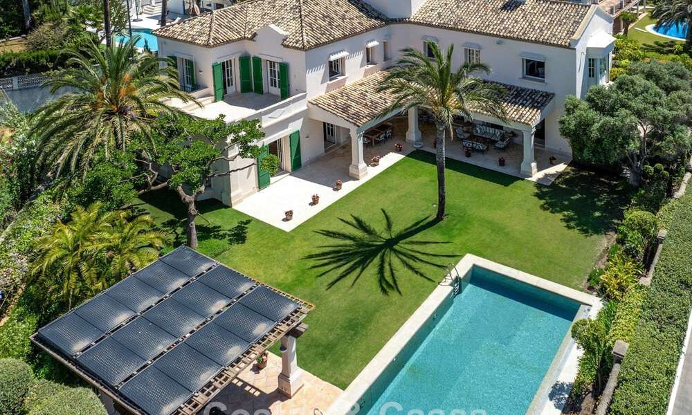 Villa de luxe méditerranéenne classique à vendre à quelques pas de la plage de Los Monteros, à l'est du centre de Marbella 783744